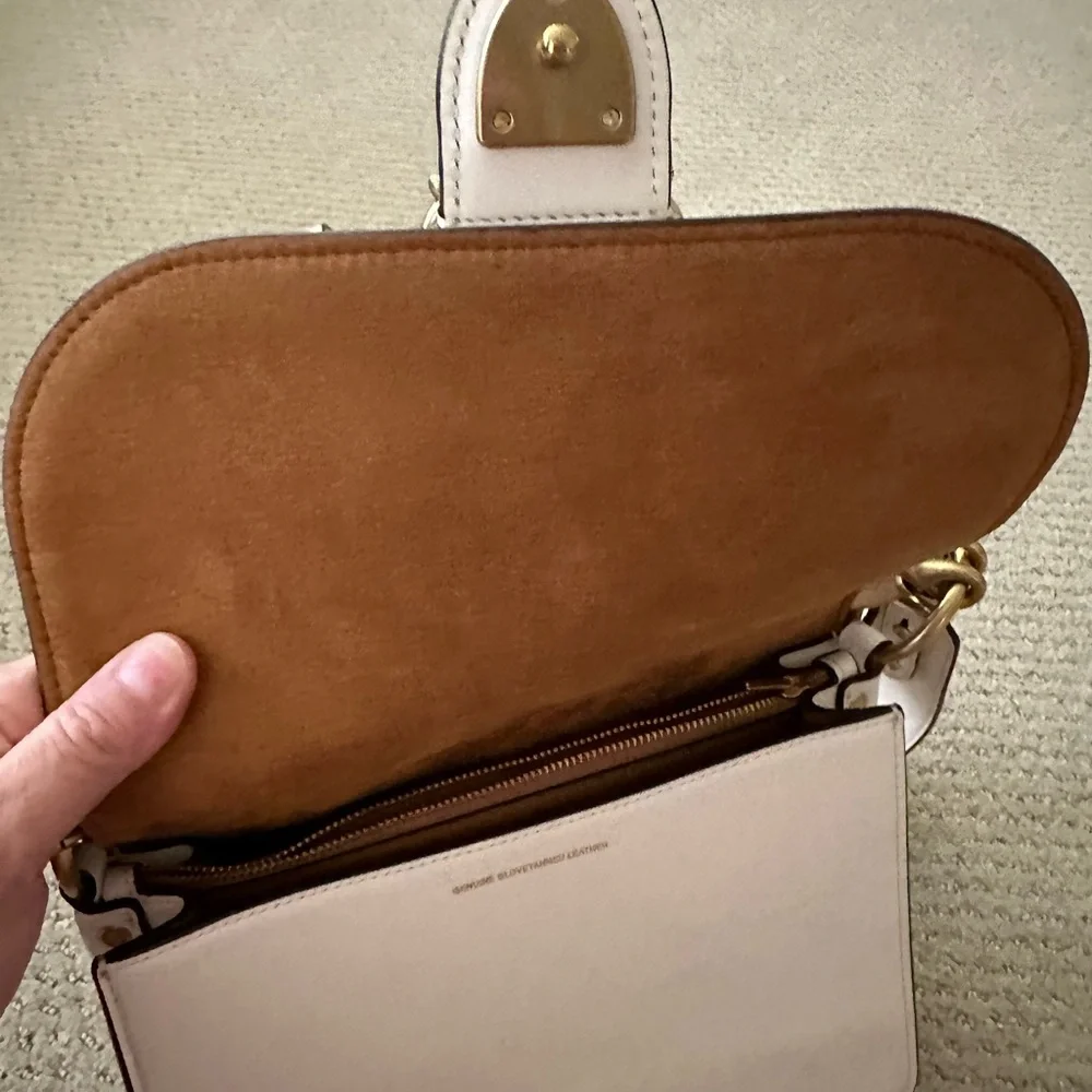Coach elegant shoulder